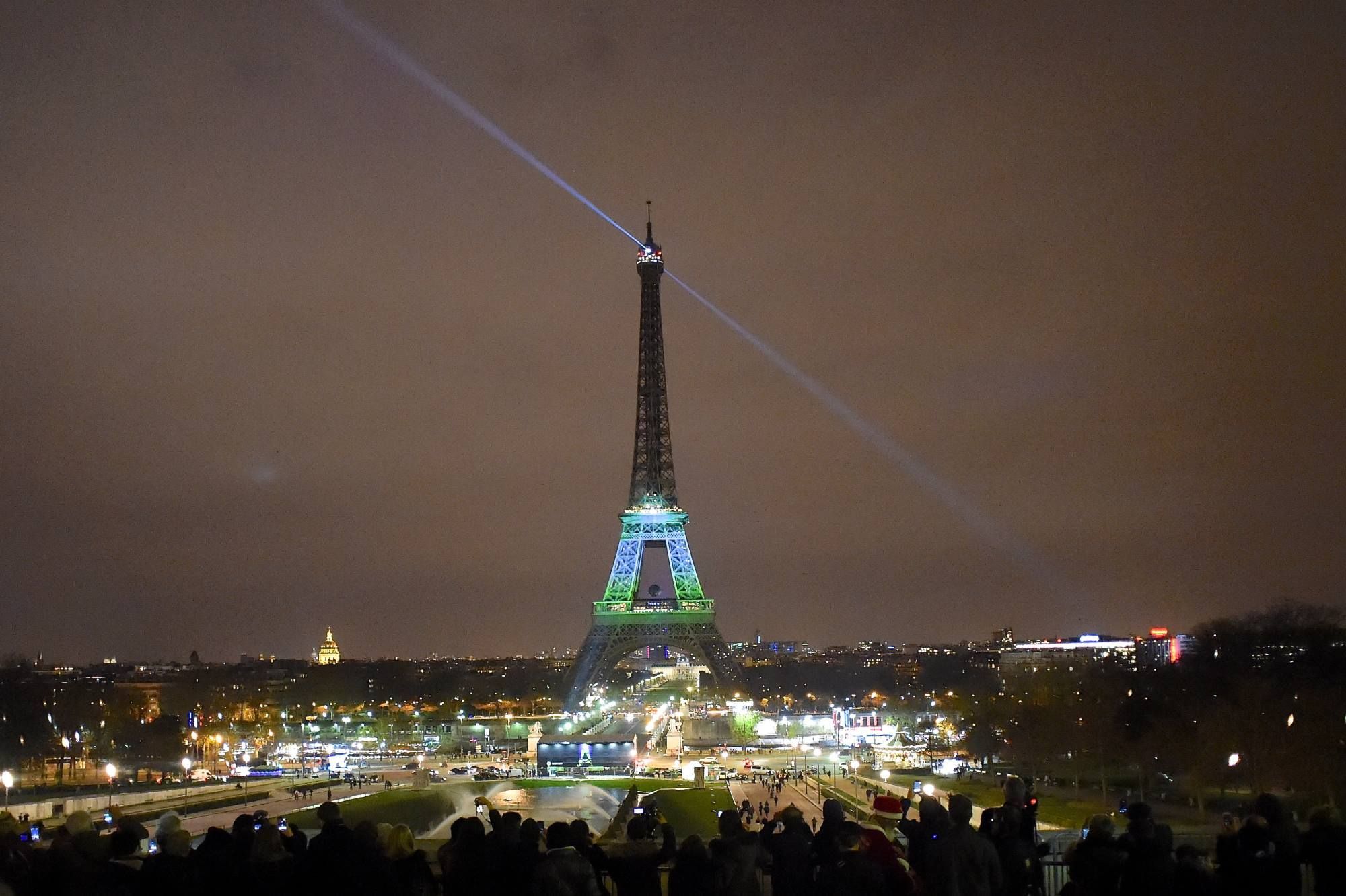 La Tour Eiffel fête ses 137 ans – Entre résilience patrimoniale et défi écologique