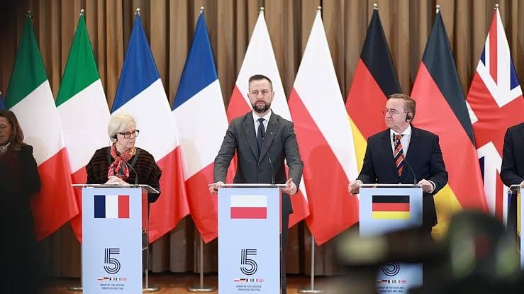 L'OTAN et le format E5 : L'émergence d'un nouveau pilier de défense entre Paris, Berlin, Londres, Rome et Varsovie