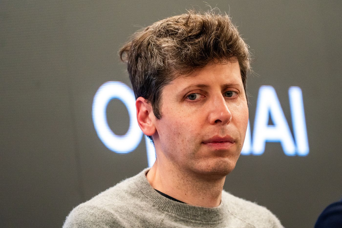 Sommet de l'IA au G7 : Sam Altman alerte les dirigeants européens sur la délégation des responsabilités technologiques