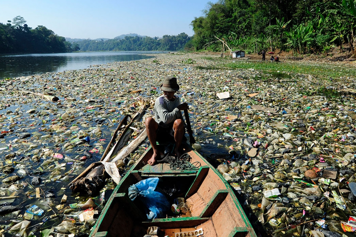Le fleuve Congo menacé par une pollution aux déchets miniers, crainte pour Kinshasa et Brazzaville