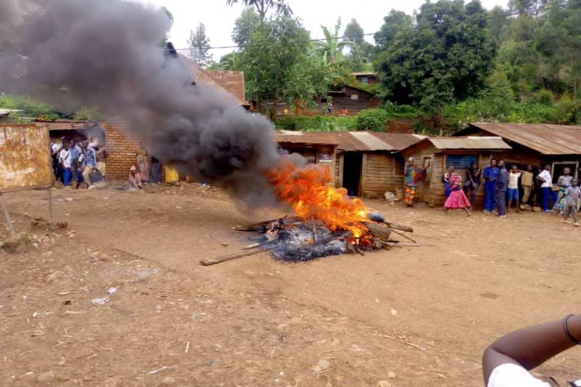 RDC : Les cas de femmes brûlées pour sorcellerie se multiplient de manière inquiétante