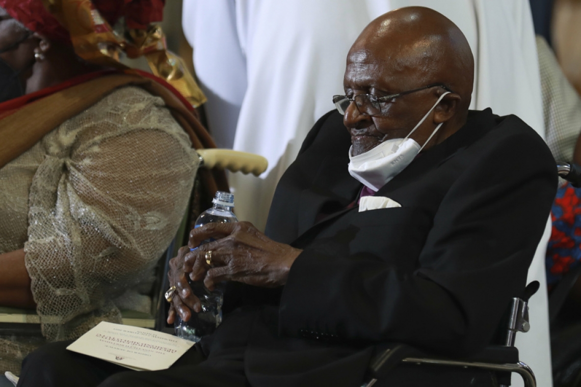  DESMOND TUTU, homme de paix, célébré par l’Afrique du sud