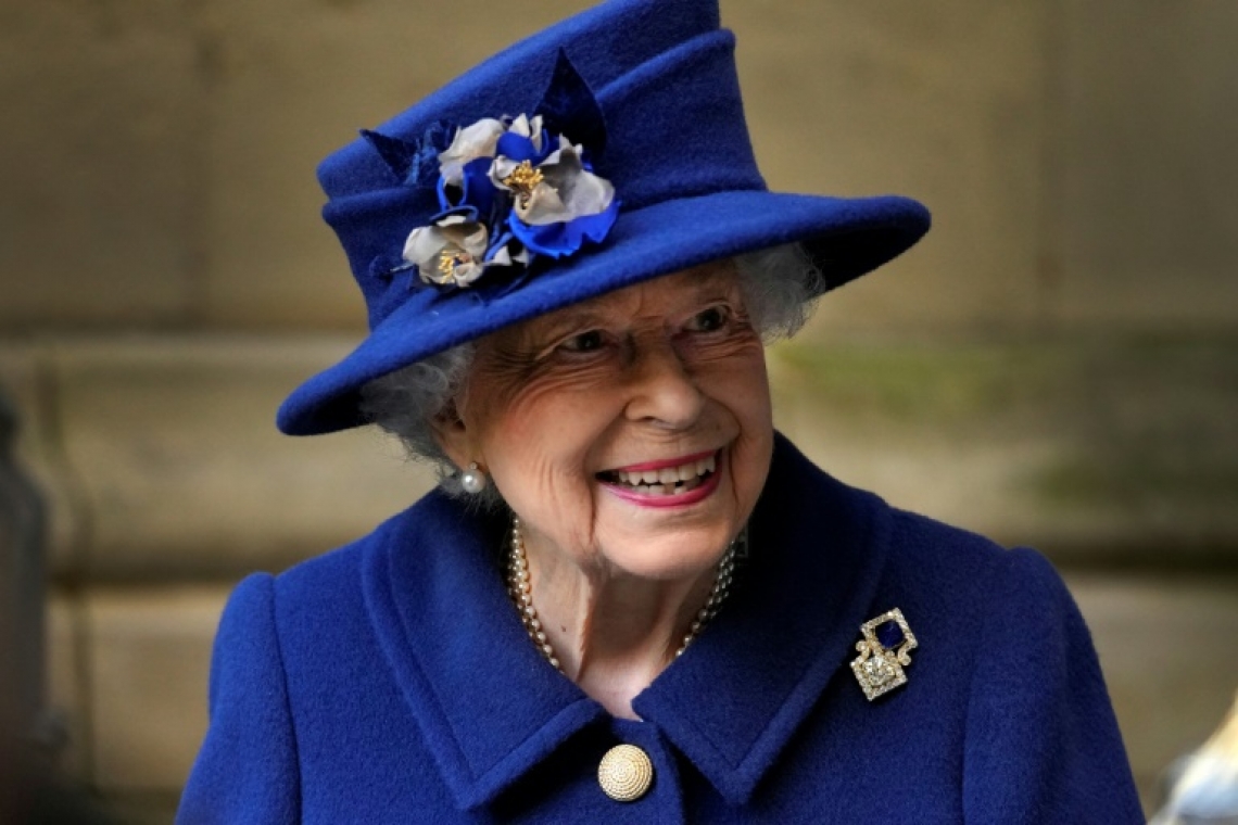 La reine Elizabeth II est hospitalisée pendant une journée pour des examens préliminaires