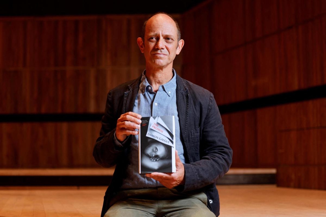 Littérature : Damon Galgut remporte le Booker Prize avec "The Promise"