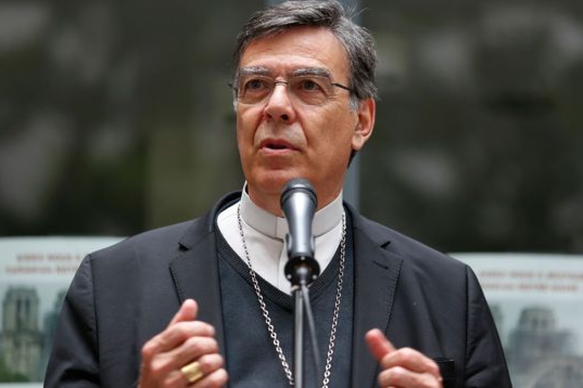 Religion  :  Michel Aupetit, l'archevêque de Paris veut démissionner