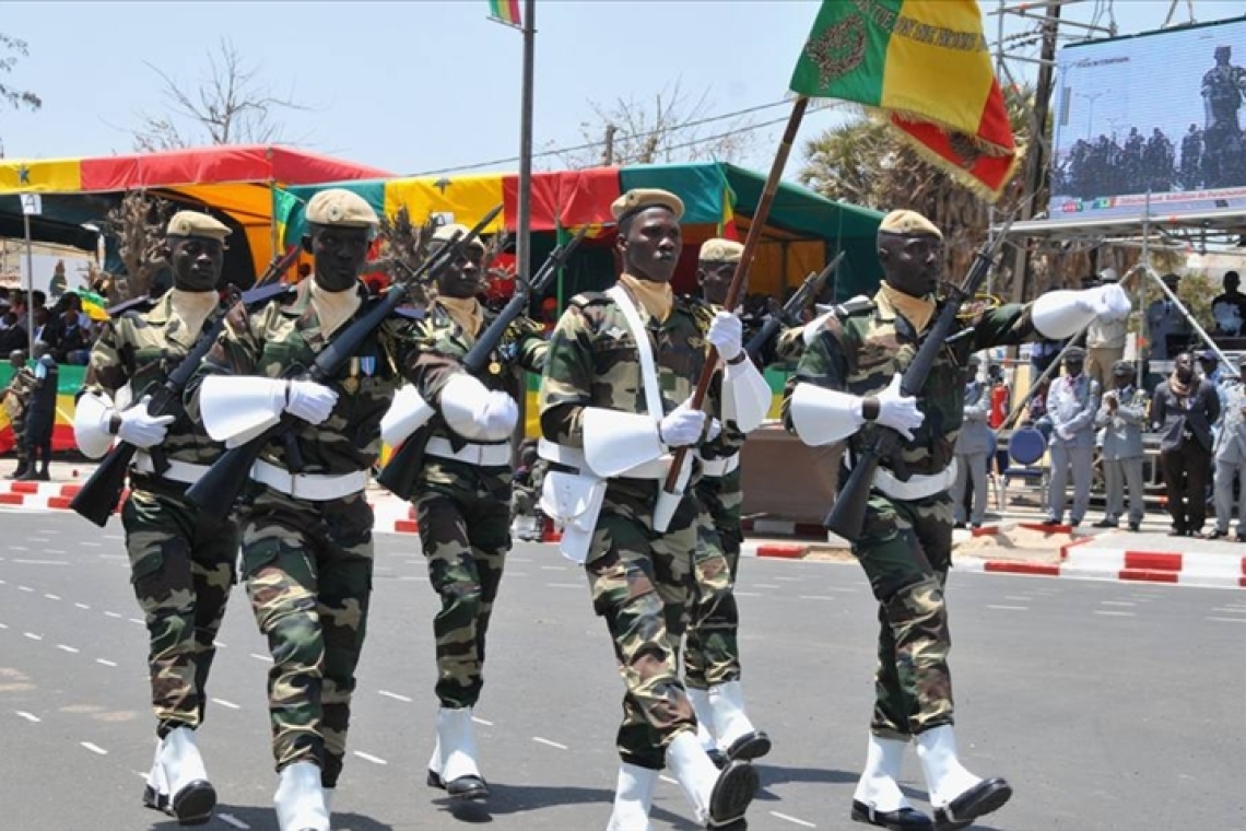 Des militaires sénégalais en plein défilé