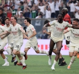 Sport / football : Le Milan AC sacré champion d'Italie  11 ans après