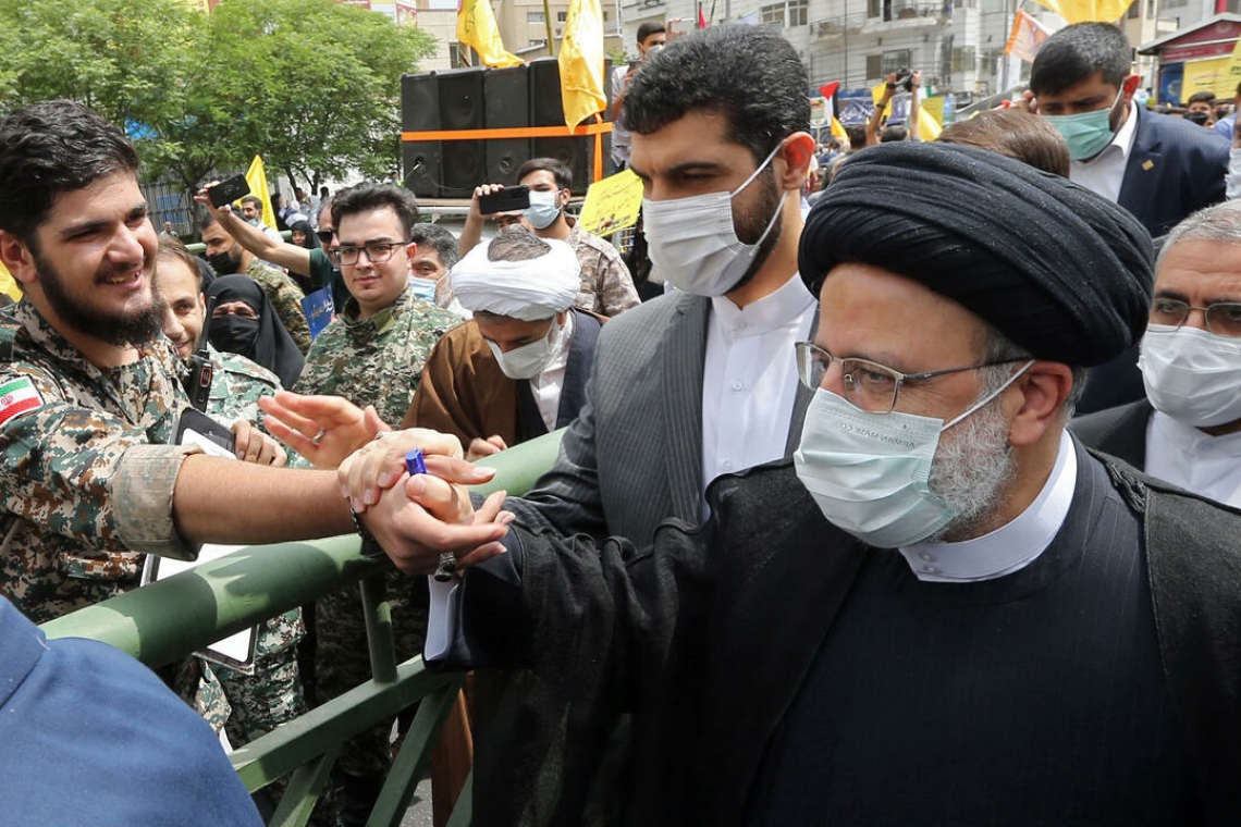 l'Iran promet de "venger", l'assassinat d'un officier des gardiens de la révolution