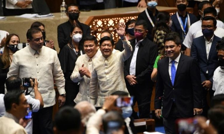 Politique : Le nouveau Chef de l'État philippin Ferdinand Marcos Jr. a prêté serment