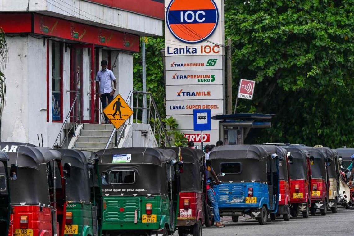 Sri Lanka :  les stations-service du pays n'ont plus d'essence