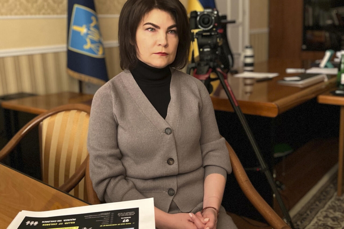 Ukraine : La procureure générale et le chef des services secrets suspendus 