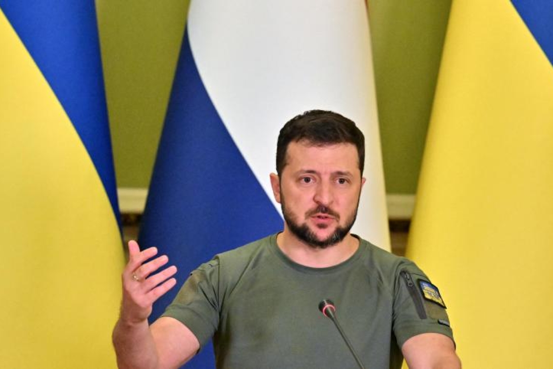 Ukraine : le président Zelensky limoge deux principales personnalités de l'Etat