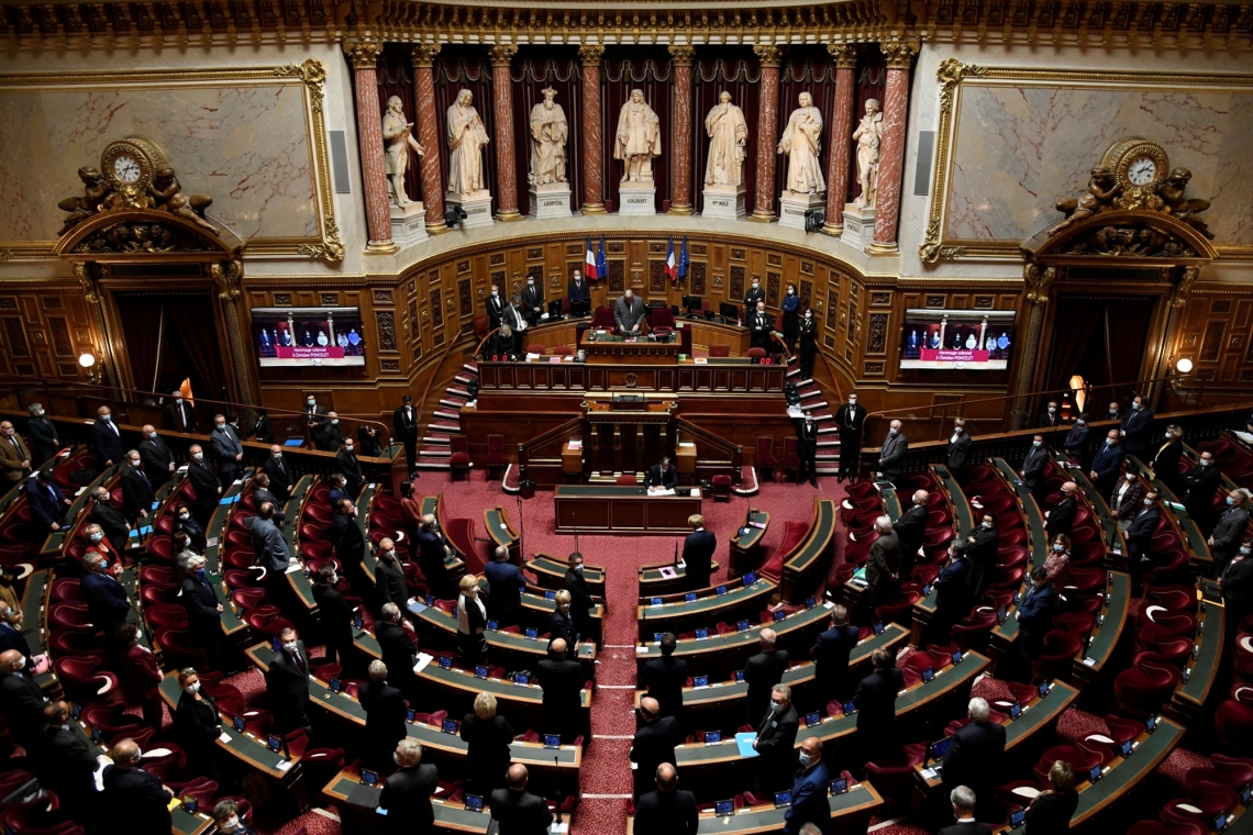 France: Le Sénat donne son feu vert au projet de loi sécuritaire permettant un contrôle de voyageurs
