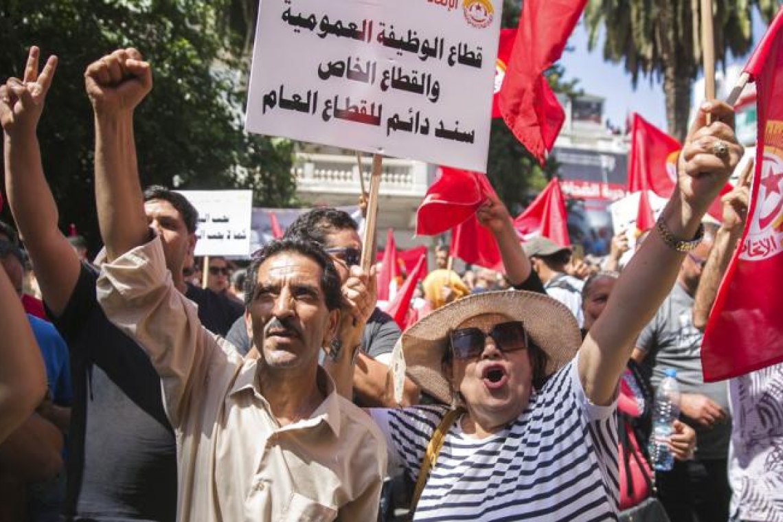 Tunisie : Une manifestation contre le référendum sur une nouvelle constitution réprimée