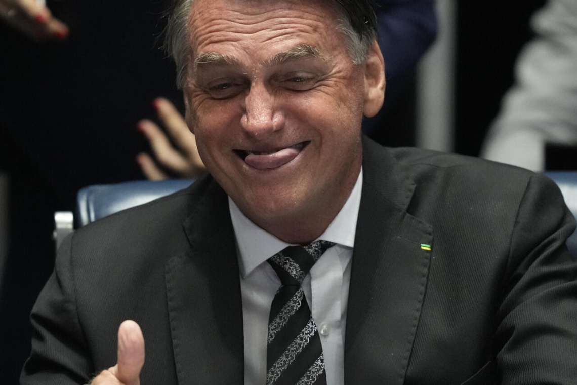 Brésil : Bolsonaro entre en campagne présidentielle