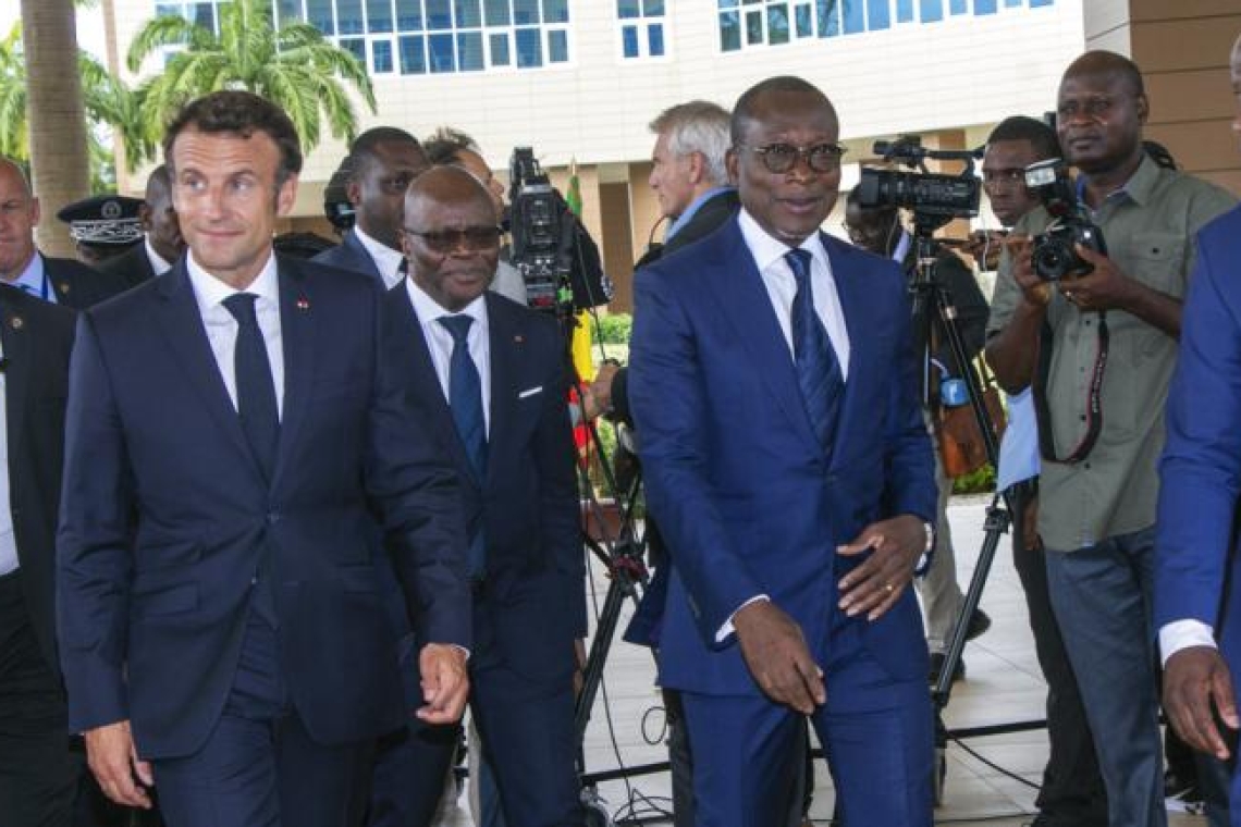 Bénin: 30 militants de l'opposition libérés pendant la visite d'Emmanuel Macron
