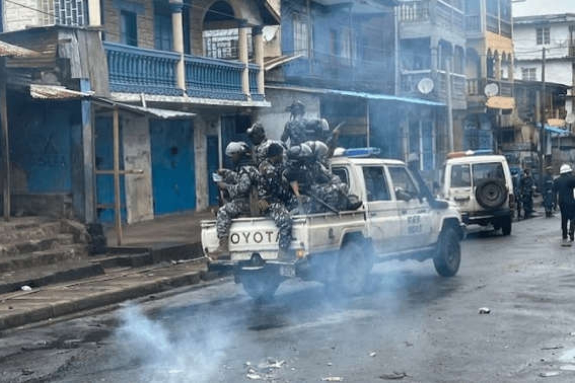 Sierra Leone : Deux policiers tués lors des manifestations contre la vie chère