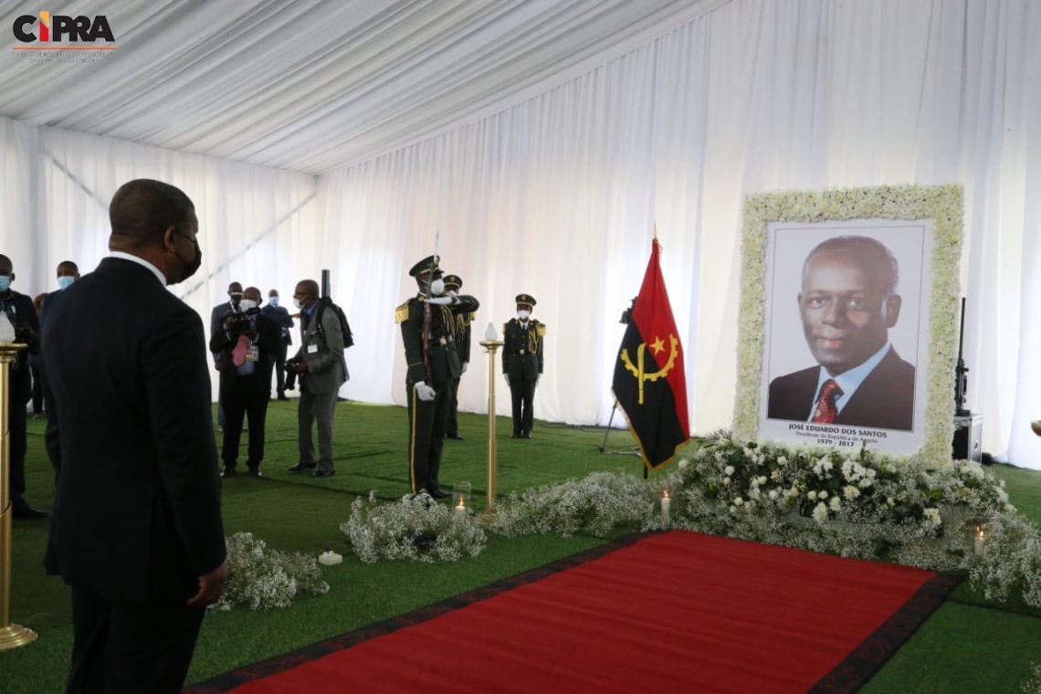 Angola : Le corps de l'ex-président Eduardo Dos Santos sera remis à sa veuve
