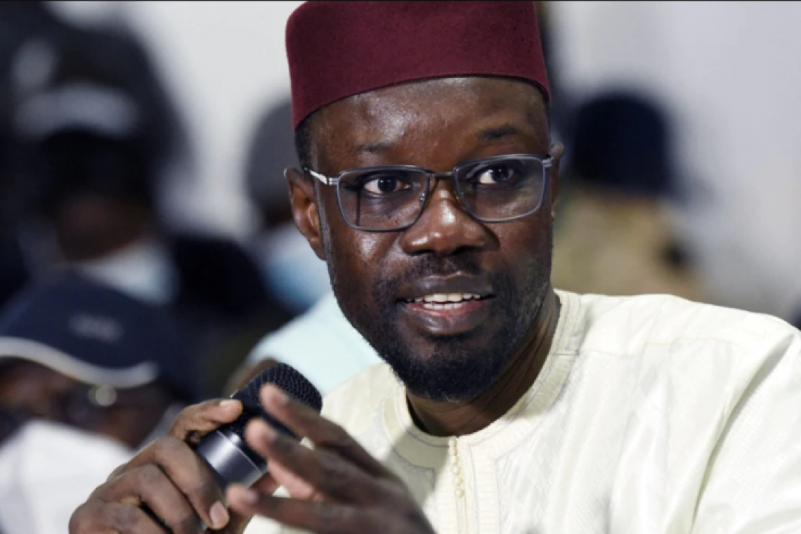 Sénégal : Ousmane Sonko officialise sa candidature à la présidentielle