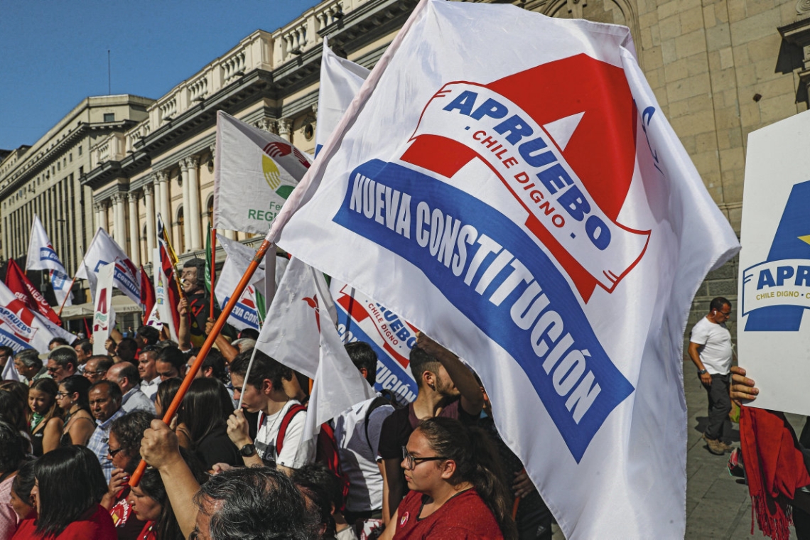 J-1 pour le référendum sur la nouvelle constitution au Chili : les jeunes la parole