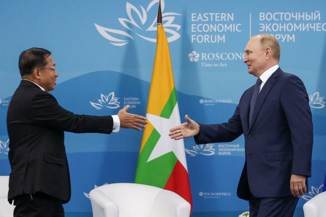 Russie et Birmanie, deux pays mis au ban de la communauté internationale, se rapprochent
