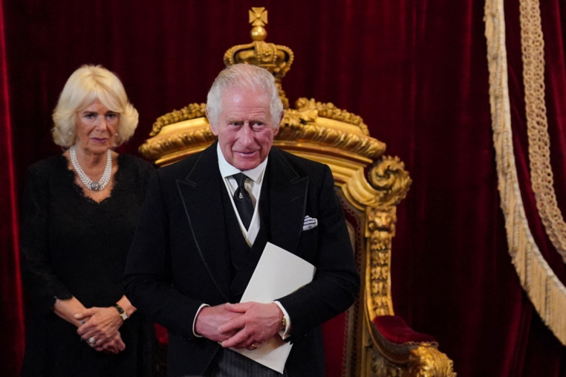 Devant les parlementaires, le roi Charles III promet de suivre l'exemple d'Elizabeth II