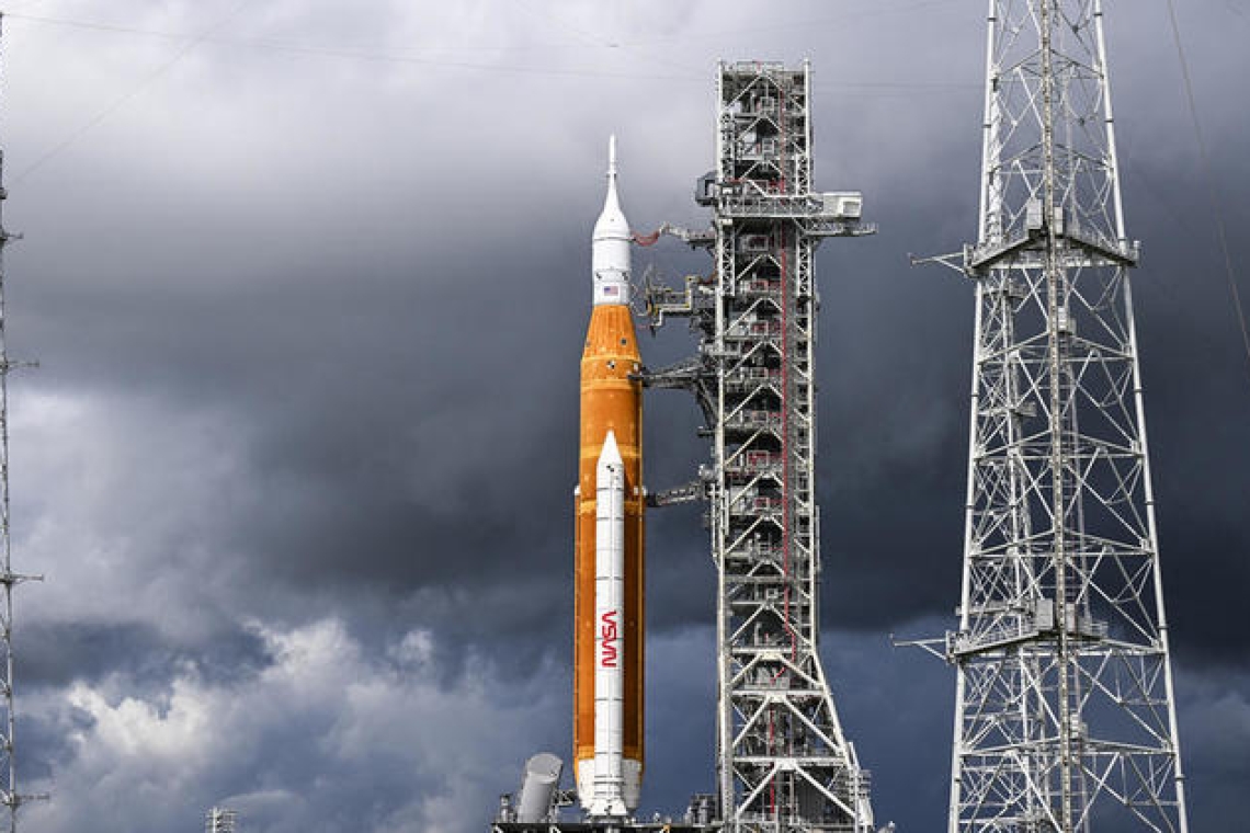 Le décollage de la méga-fusée Artémis 1 pour la Lune prévu mardi est annulé
