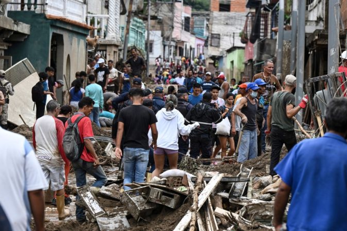 Glissement de terrain au Venezuela : Des dizaines de personnes manquent toujours à l'appel