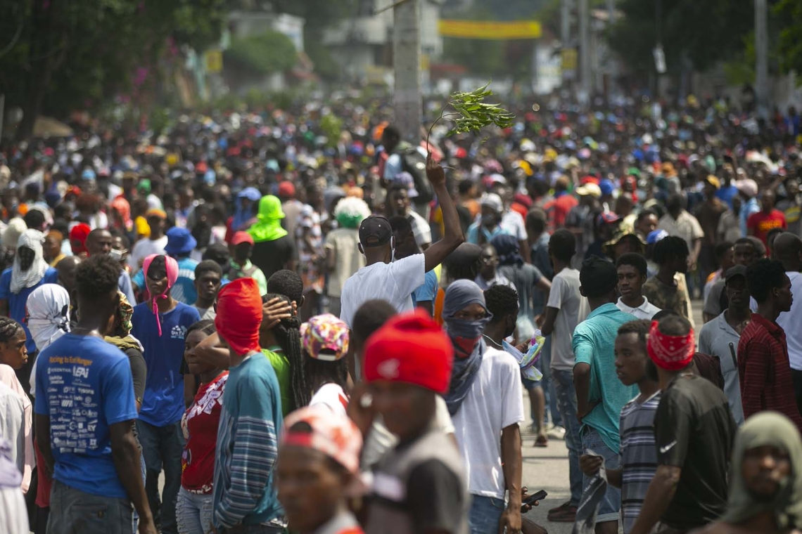 Haïti : Des milliers de personnes manifestent contre l'appel à l'aide étrangère