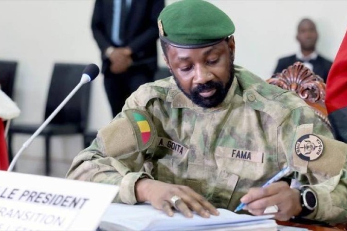 Mali : un avant-projet de nouvelle Constitution présenté à Assimi Goïta