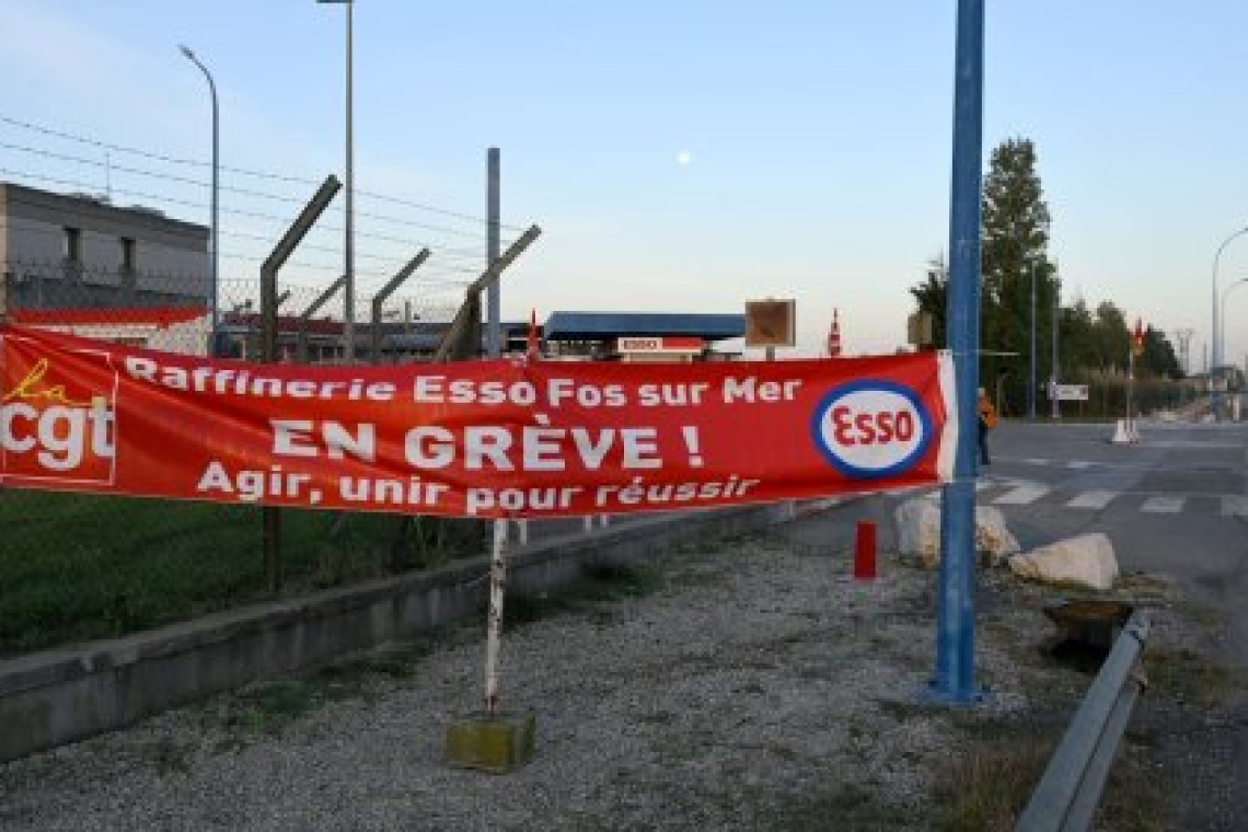 France : Les grèves dans les raffineries continuent et le pays manque de carburant