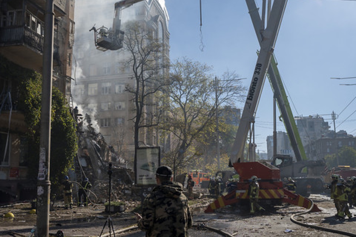 Ukraine : Deux responsables de Zaporijjia enlevés après qu'une centrale électrique ait été touchée par trois frappes à Kiev