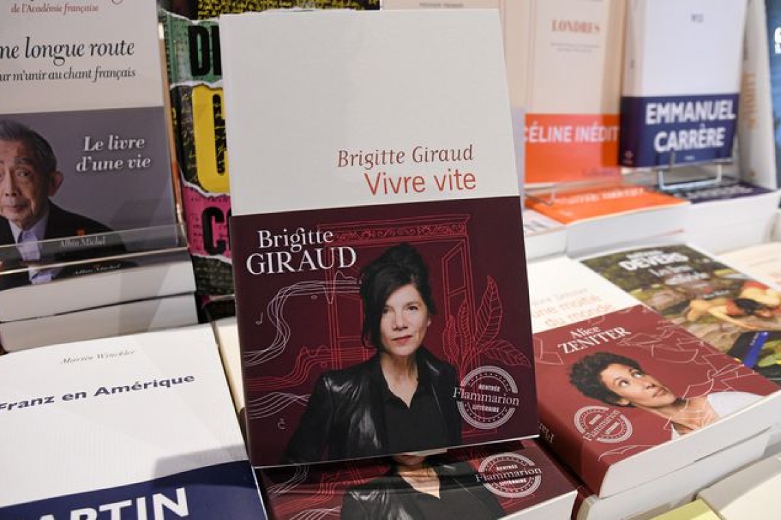 France : le prix Goncourt 2022 attribué à Brigitte Giraud pour son livre «Vivre vite»