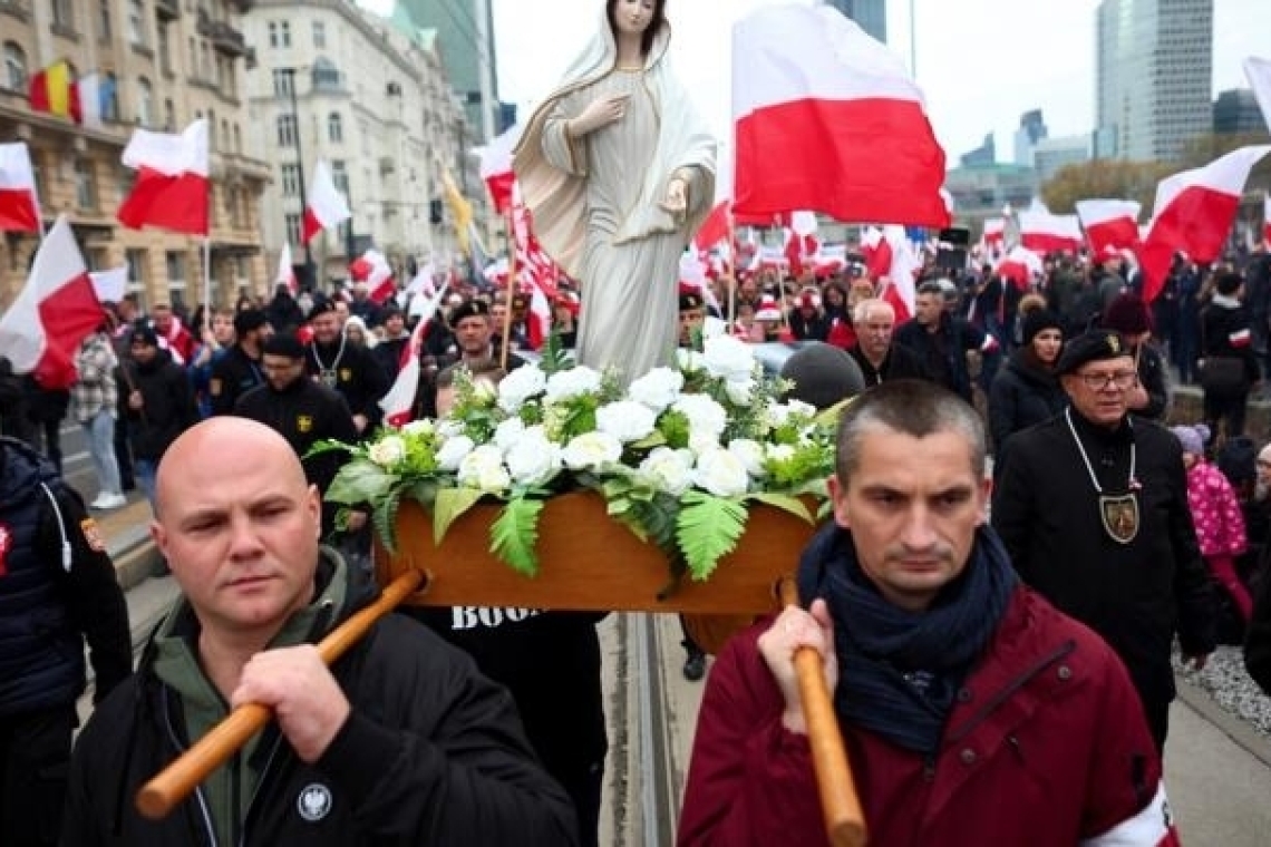 Pologne : Les patriotes catholiques manifestent contre l’avortement et les droits des LGBT+