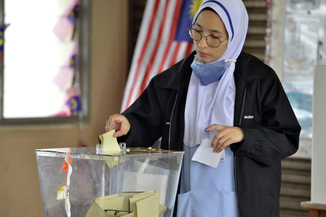 Législatives en Malaisie : pas de majorité claire dans un scrutin ultra-serré