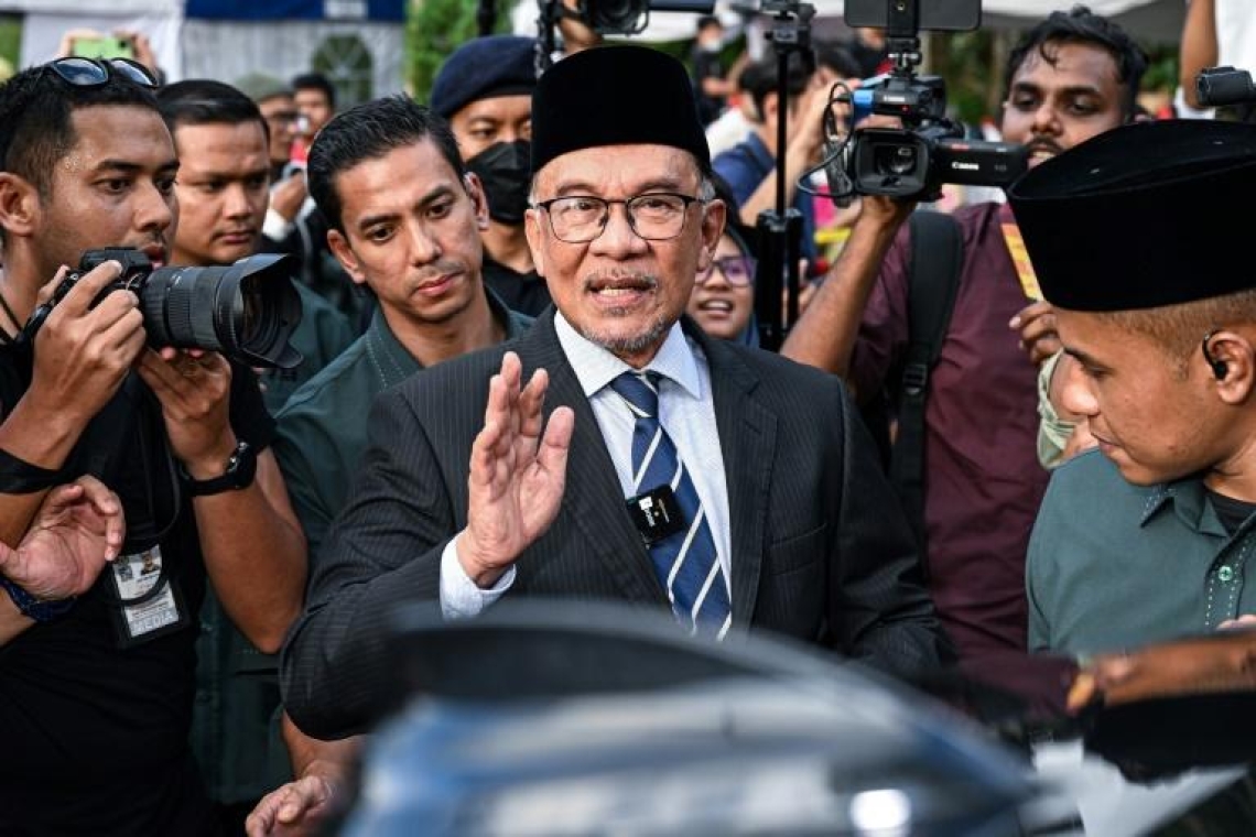 Malaisie : L'opposant réformiste Anwar nommé premier ministre