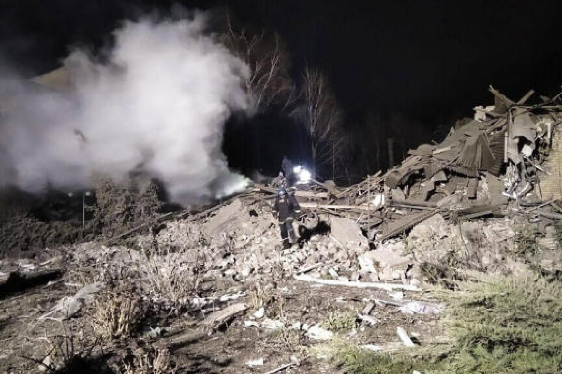 Ukraine : Les forces russes bombardent une maternité, Kiev dans le noir