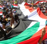 Soudan : La possibilité d'un accord entre civils et militaires entraîne une manifestation