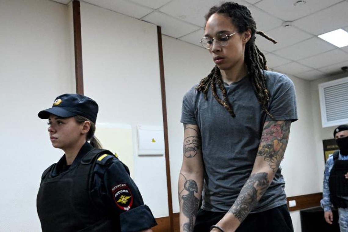La Russie libère la basketteuse américaine Brittney Griner lors d'un échange de prisonniers