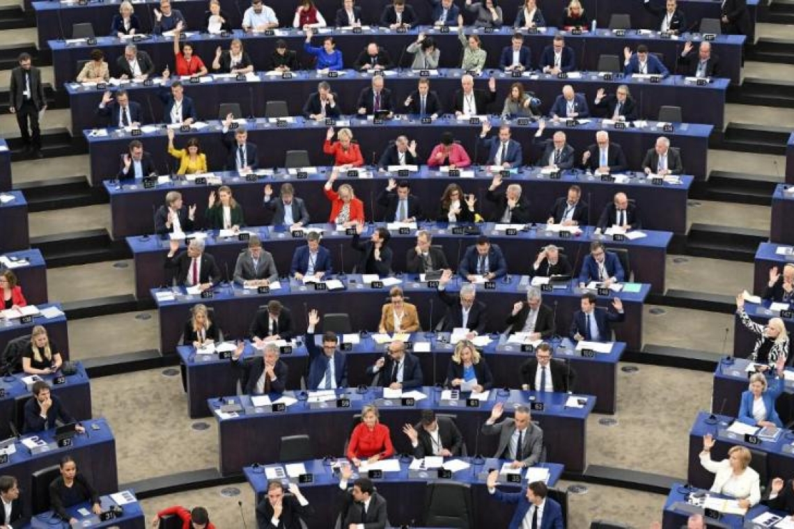 Soupçons de corruption au Parlement européen par un pays du Golfe: 4 arrestations en Belgique