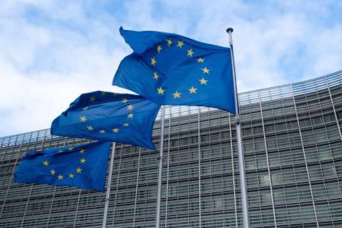 Lutte contre l'évasion fiscale: L'UE adopte à son tour un impôt plancher de 15% pour les multinationales