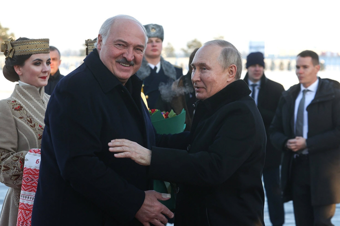 Vladimir Poutine assure que la Russie "n'a pas intérêt"à absorber la Biélorussie