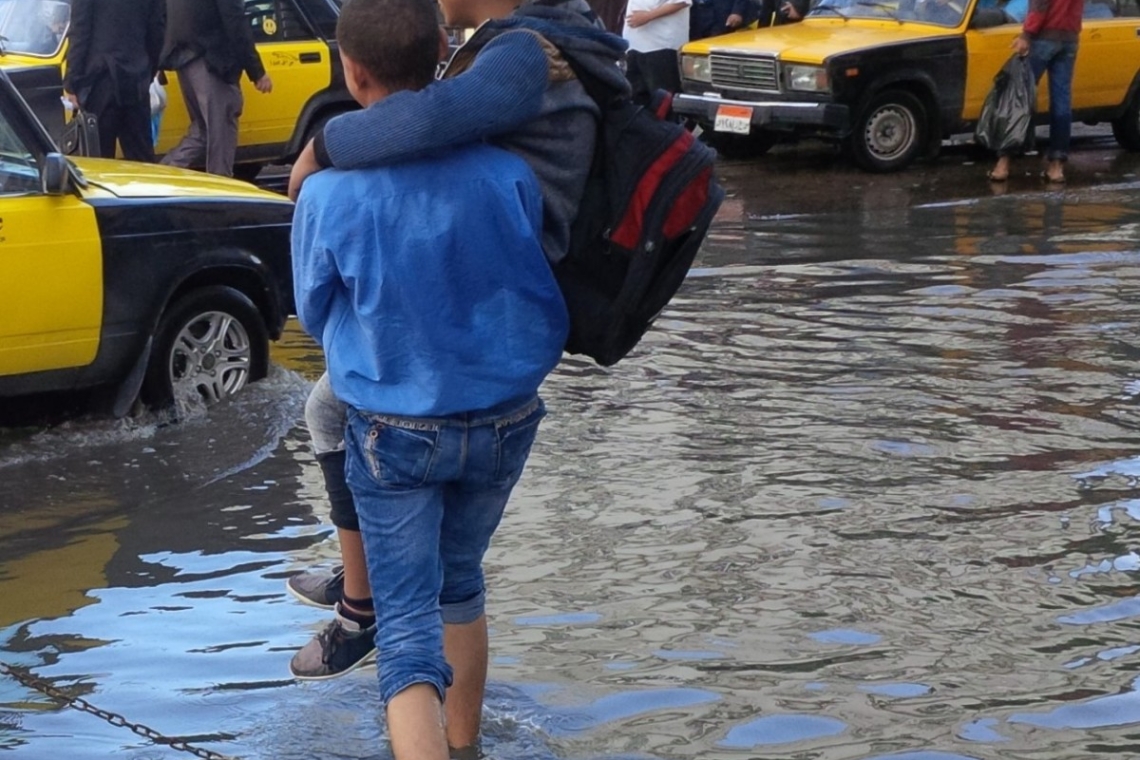 Egypte : Les rues d'Alexandrie inondées après de violentes pluies