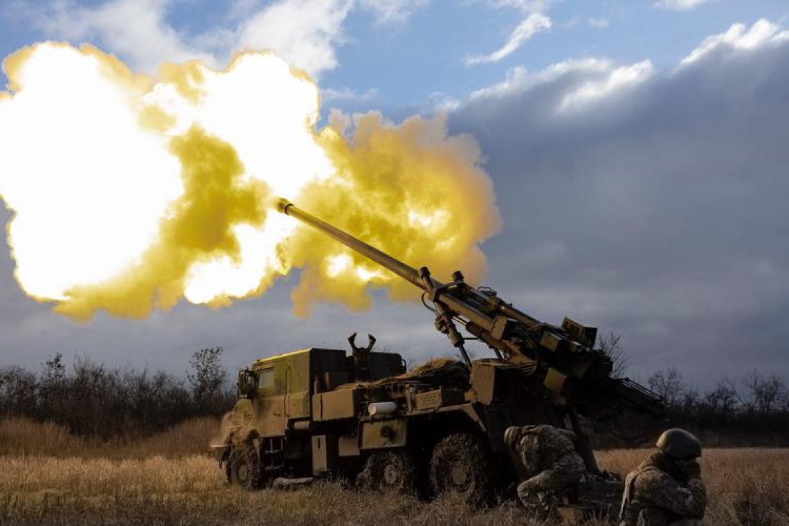La France va fournir 12 canons Caeser supplémentaires à l'Ukraine