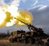 La France va fournir 12 canons Caeser supplémentaires à l'Ukraine