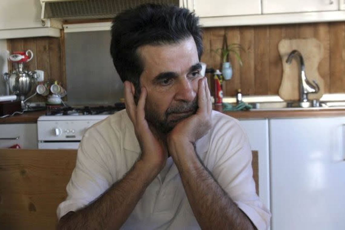 Iran: le cinéaste Jafar Panahi libéré sous caution après sept mois de prison