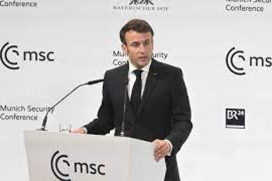 Guerre en Ukraine : « Aujourd’hui très clairement l’heure n’est pas au dialogue », constate Emmanuel Macron
