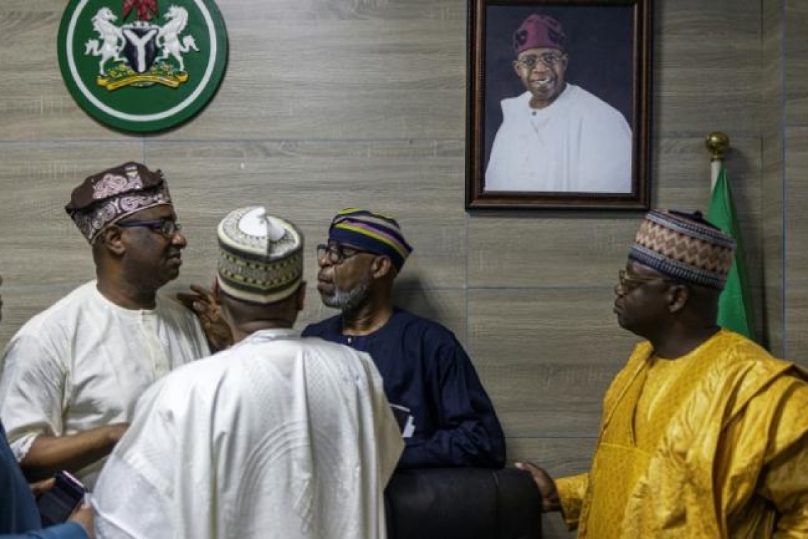 Présidentielle au Nigeria: le décompte des résultats tarde, l’opposition réclame son annulation