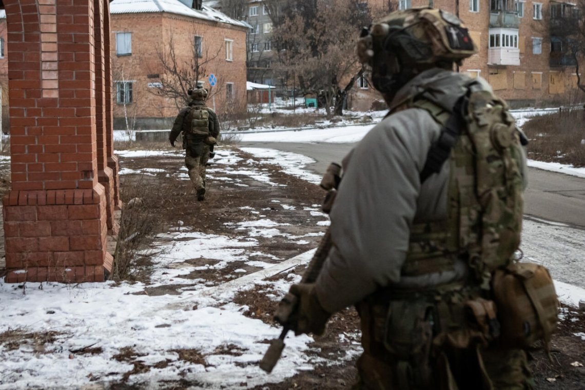 Guerre en Ukraine: à Bakhmout, un revers symbolique s'annonce pour Kiev