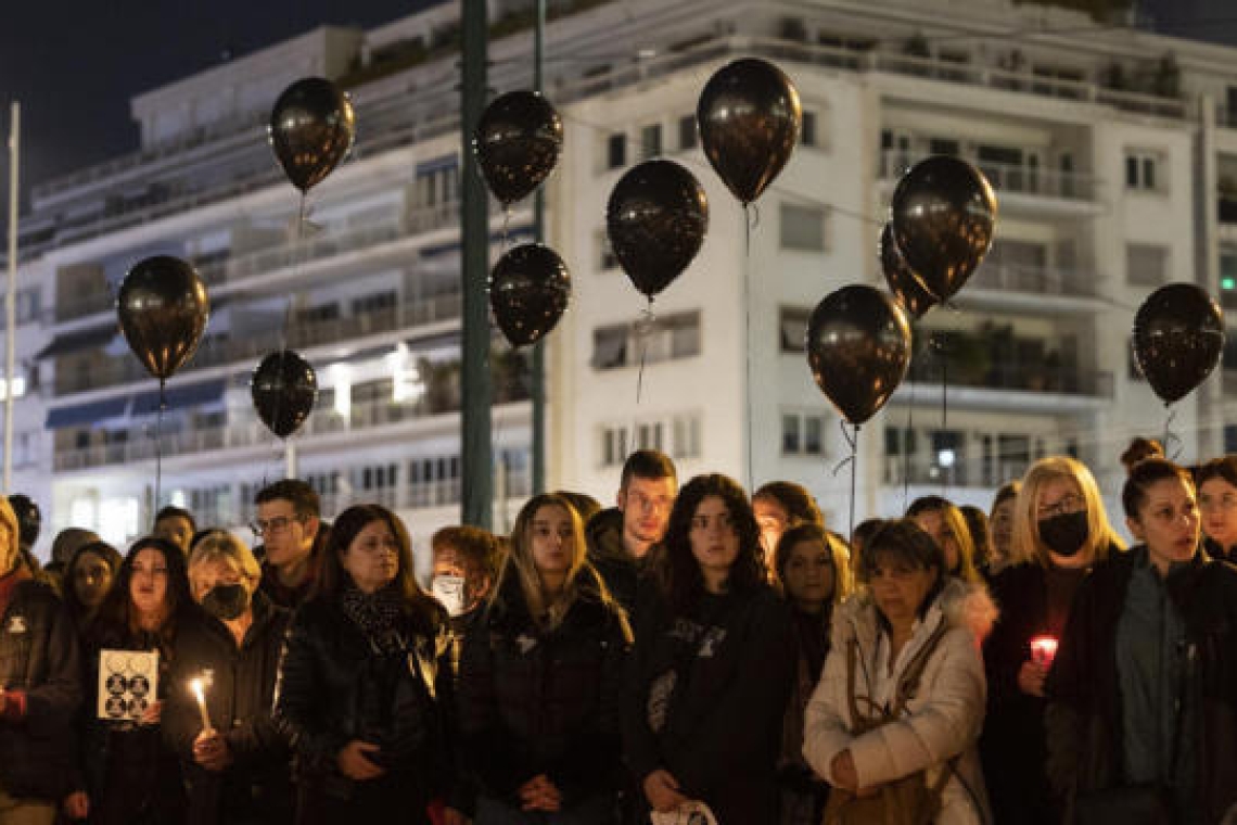 Accident de train meurtrier en Grèce: les manifestants laissent éclater leur colère à Athènes